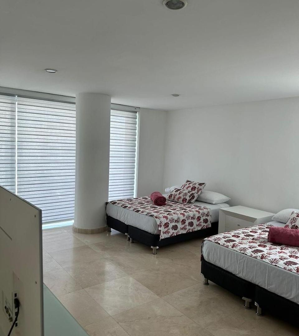 Apartamento Lujoso Penthouse Duplex 403m2 Con Terraza Privada Y Vista Al Mar
