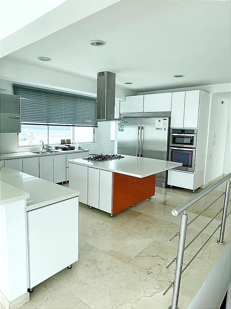 Apartamento Lujoso Penthouse Duplex 403m2 Con Terraza Privada Y Vista Al Mar Cartagena