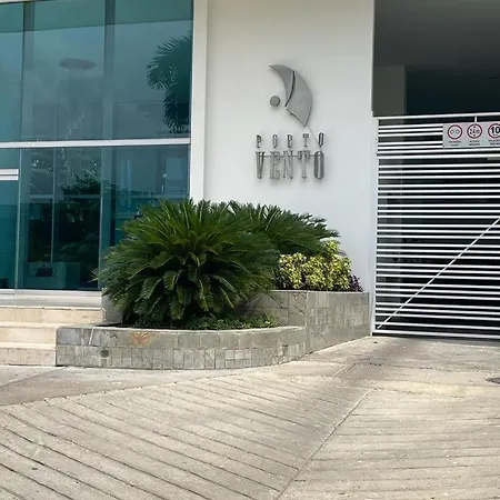 Lujoso Penthouse Duplex 403m2 Con Terraza Privada Y Vista Al Mar *