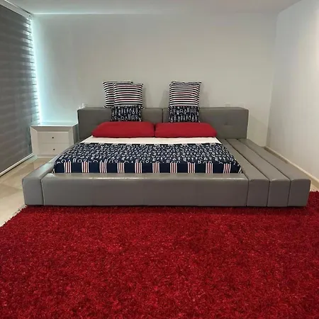 Lujoso Penthouse Duplex 403m2 Con Terraza Privada Y Vista Al Mar *