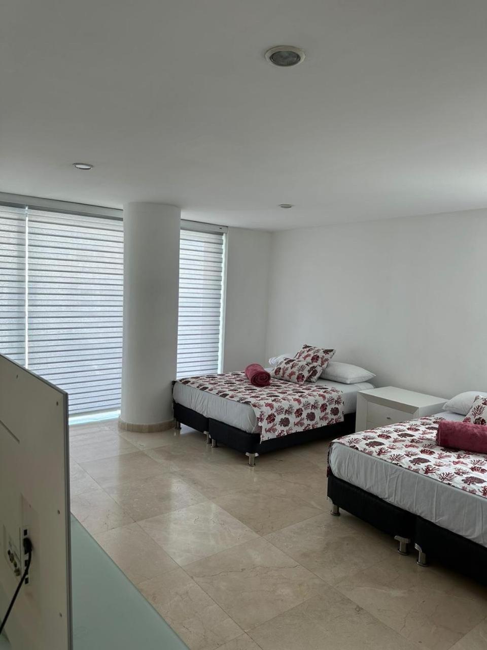 Apartamento Lujoso Penthouse Duplex 403m2 Con Terraza Privada Y Vista Al Mar
