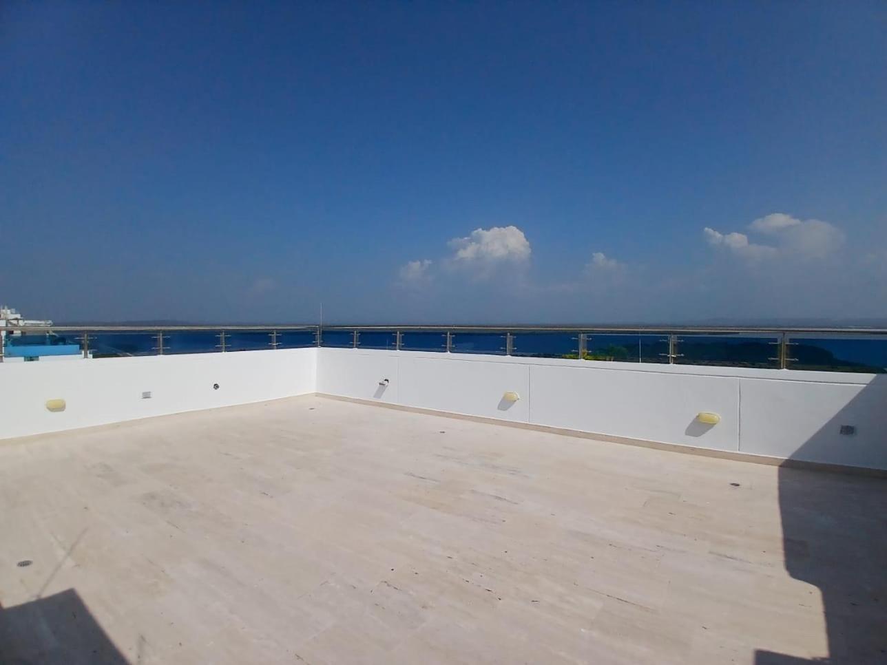 Lujoso Penthouse Duplex 403m2 Con Terraza Privada Y Vista Al Mar Apartamento