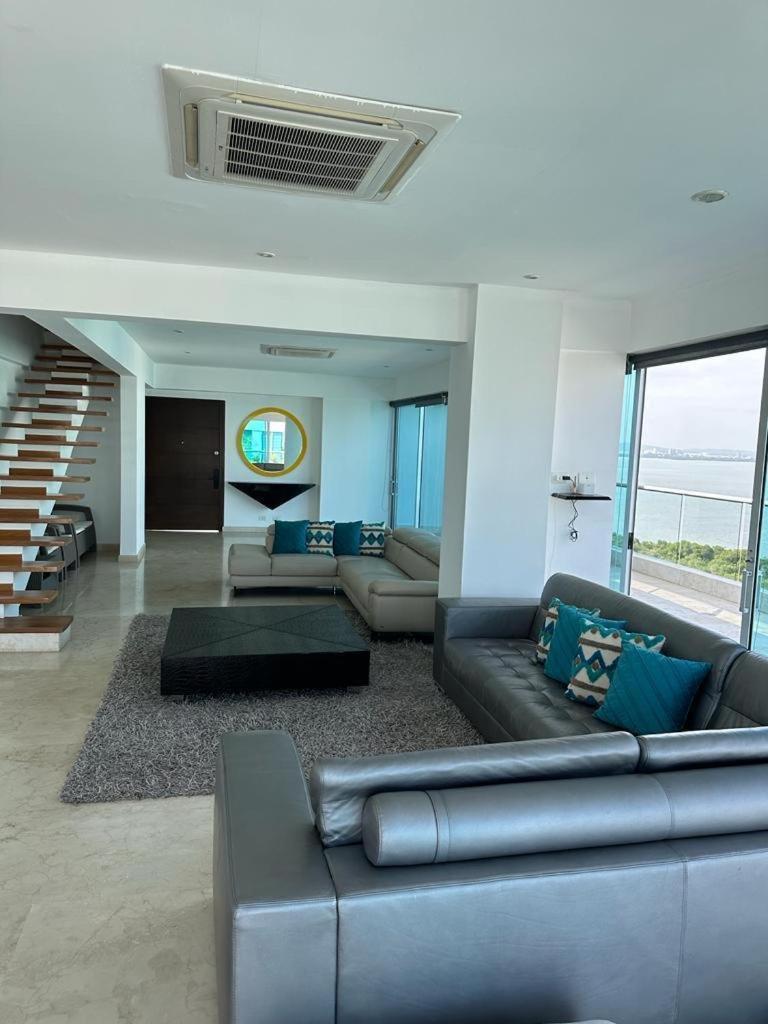 Lujoso Penthouse Duplex 403m2 Con Terraza Privada Y Vista Al Mar Apartamento