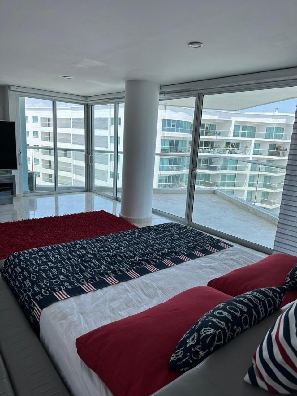Lujoso Penthouse Duplex 403m2 Con Terraza Privada Y Vista Al Mar Apartamento *