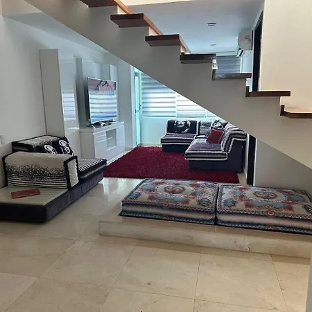 Lujoso Penthouse Duplex 403m2 Con Terraza Privada Y Vista Al Mar *